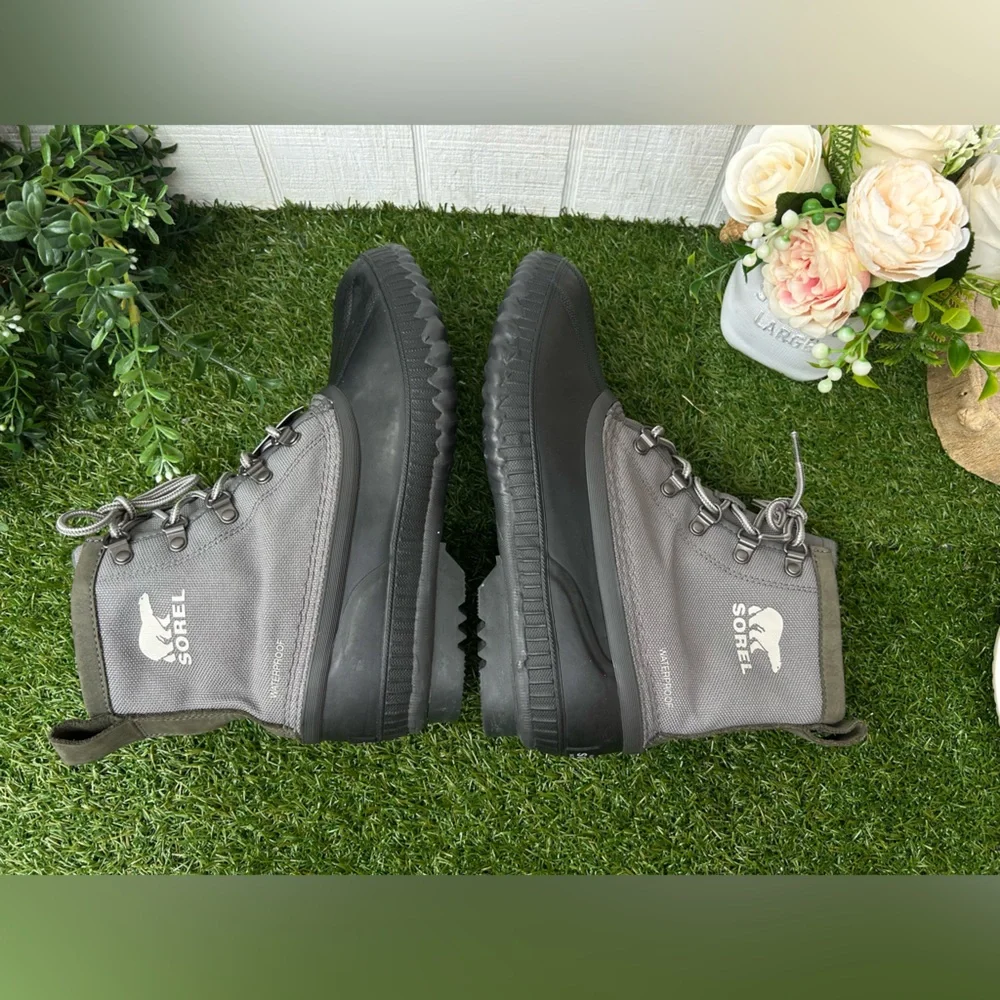 Sorel Cheyanne II Short Waterproof Boot -Quarry Black and Gray Canvas Boots Sz 9